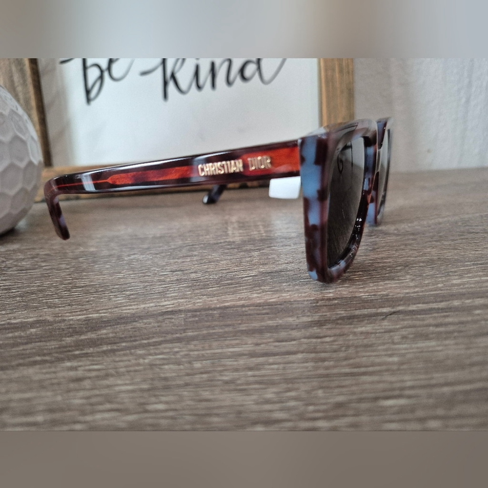 Dior Women's Sunglasses, 100% Authentic - Picture 4 of 8